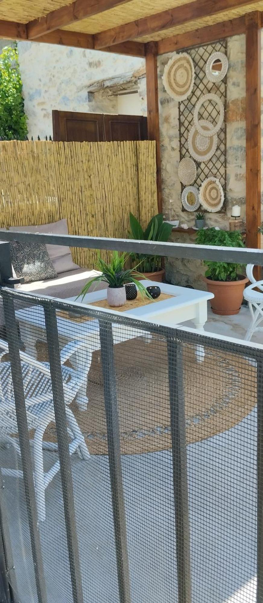 Namaste Family House Villa Pombia Kültér fotó
