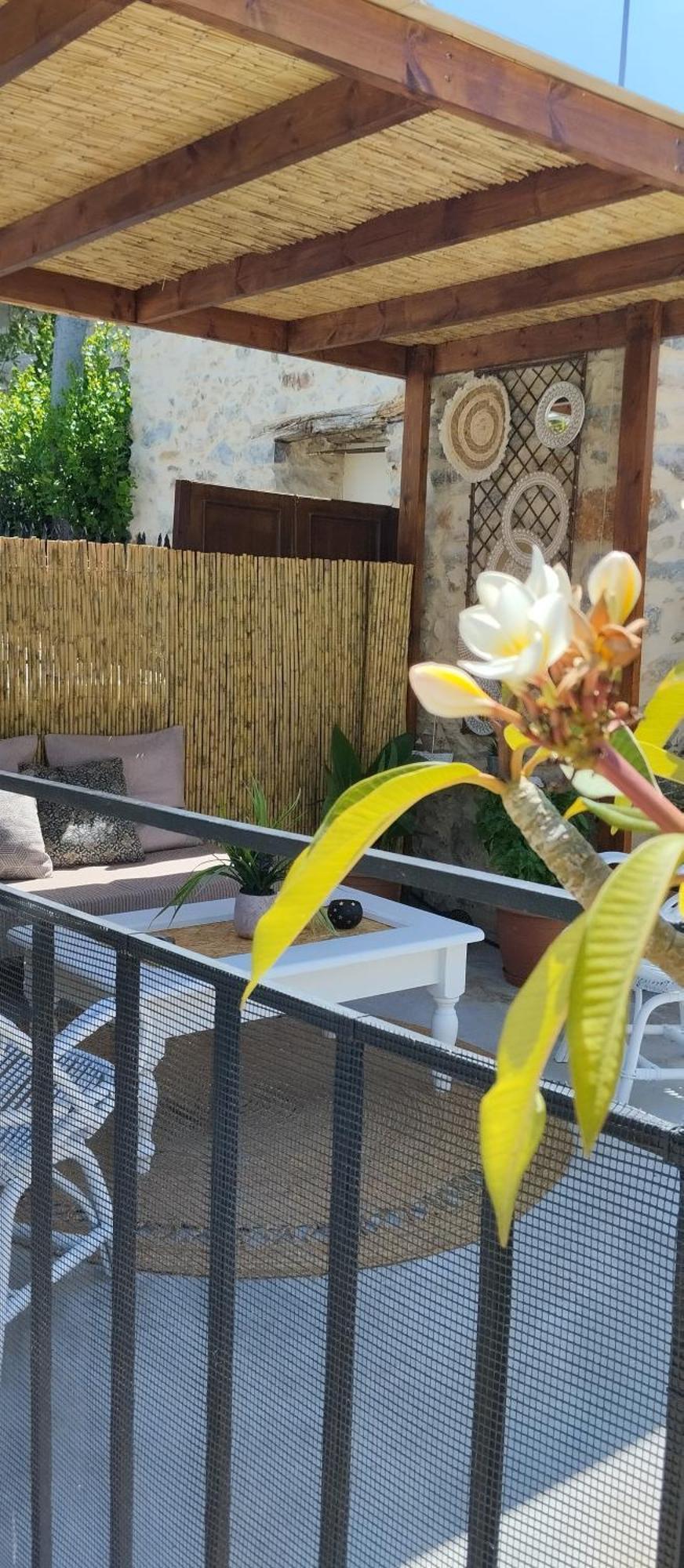 Namaste Family House Villa Pombia Kültér fotó